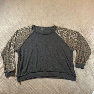 Chrysanthemum Womens Medium Sweatshirt Grey Leopard Waffle Knit Long Sleeve
